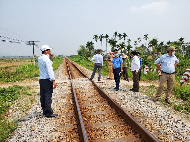 Tăng cường công tác đảm bảo trật tự an toàn giao thông đường sắt trên địa bàn tỉnh