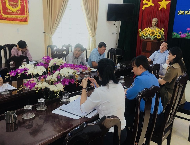 Chi bộ VI (Thanh tra Sở): Sinh hoạt chuyên đề Qúy I/2023 với chủ đề “Tư tưởng Hồ Chí Minh về văn hóa và yêu cầu xây dựng nền văn hóa mới”