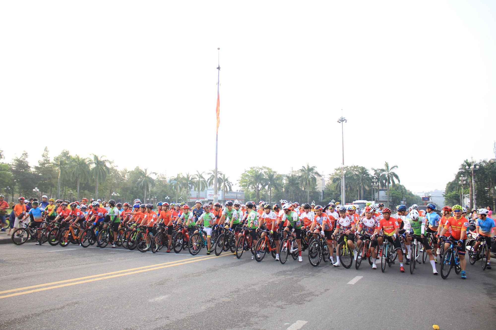 Phối hợp đảm bảo ATGT chương trình Du khảo xe đạp tỉnh Quảng Ngãi