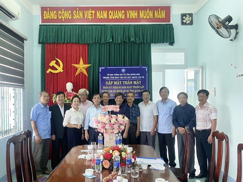 Trung tâm đào tạo và sát hạch lái xe tỉnh Quảng Ngãi kỷ niệm 09 năm thành lập
