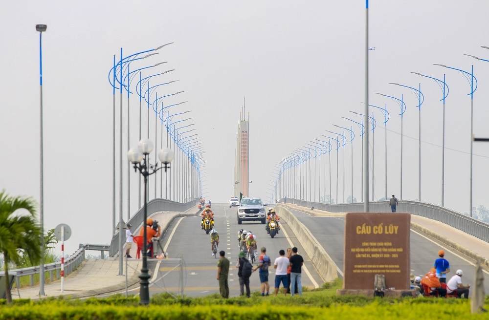 Đảm bảo an toàn giao thông phục vụ Cuộc đua xe đạp toàn quốc tranh Cúp Truyền hình thành phố Hồ Chí Minh lần thứ 36 – năm 2024 “Non sông liền một dải” HTV – Tôn Đông Á