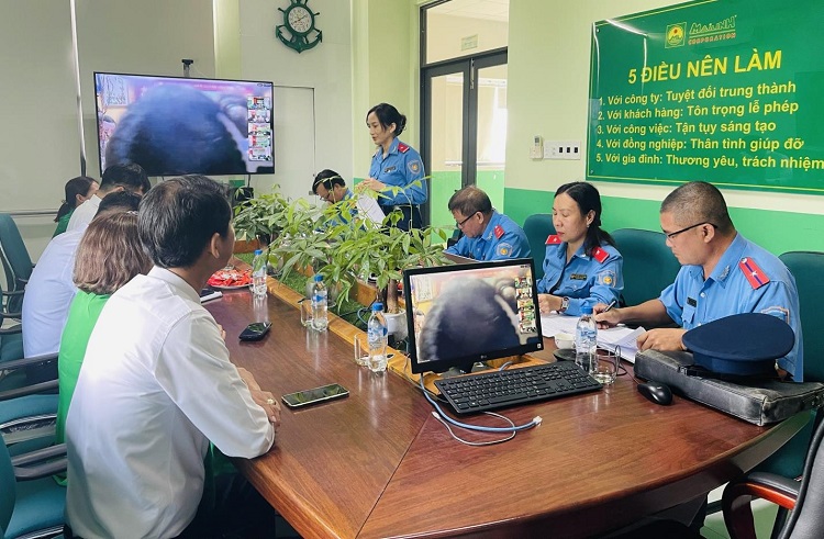 Thanh tra Sở GTVT: Công bố quyết định Thanh tra việc chấp hành pháp luật về kinh doanh, điều kiện kinh doanh vận tải bằng xe ô tô và dịch vụ hỗ trợ vận tải đường bộ tại Công ty TNHH Mai Linh Quảng Ngãi